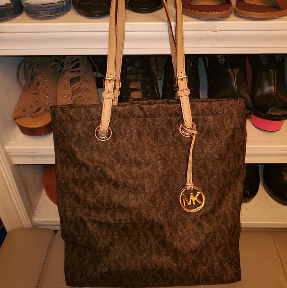 Michael Kors Handbags - MK TOTE Michael Kors Handbags - MK TOTE